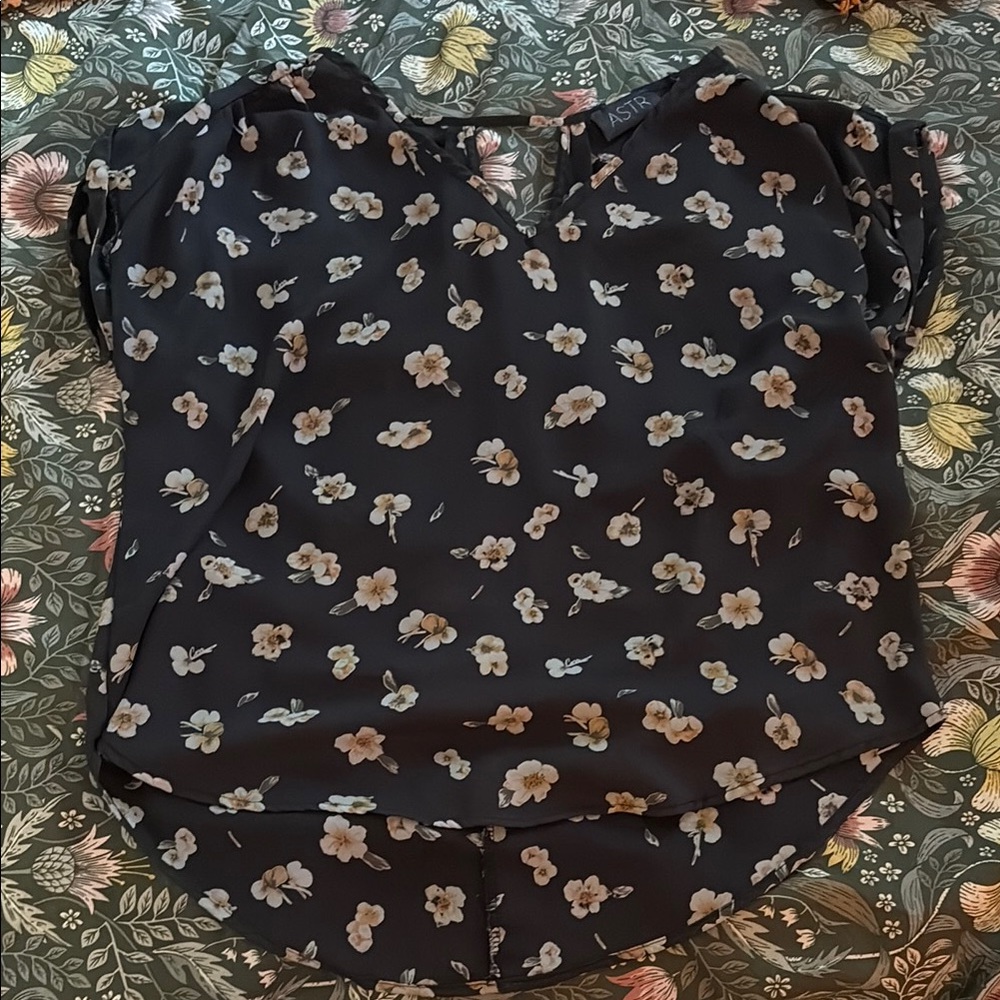 ASTR Floral Blouse